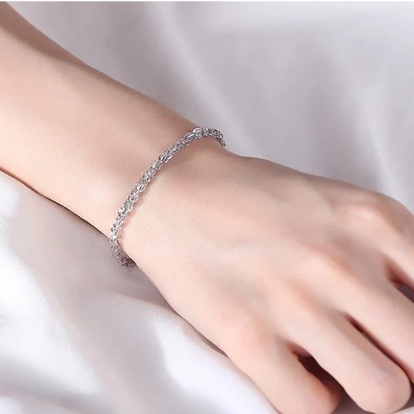 Beautiful Sparkling Hollowed Out Silver Bracelet - Picture 5 of 5